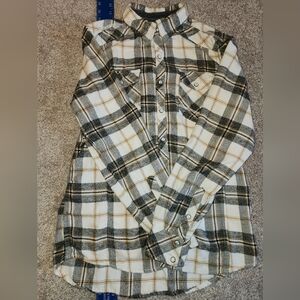 Preowned BKE medium plaid flannel‎